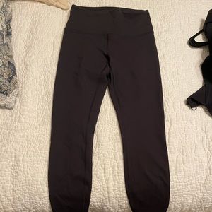 Lululemon Wunder Train High-Rise Leggings 28”. Worn once.